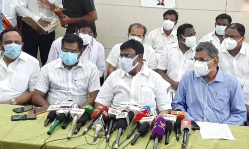 ஆவின் ஊழியர் நியமனத்தில் கடந்த ஆட்சியில் முறைகேடு: பால்வளத்துறை அமைச்சர் நாசர்