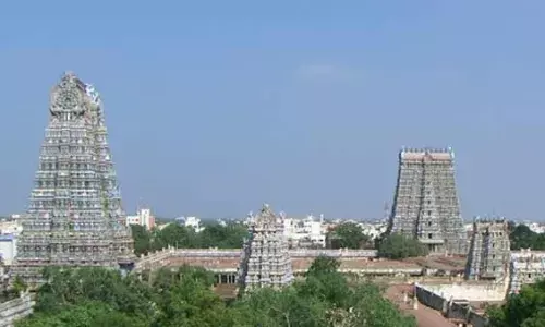 மதுரை மீனாட்சியம்மன் கோயிலில் நாளை முதல் பொதுதரிசனத்துக்கு கிழக்குவாசலில் அனுமதி