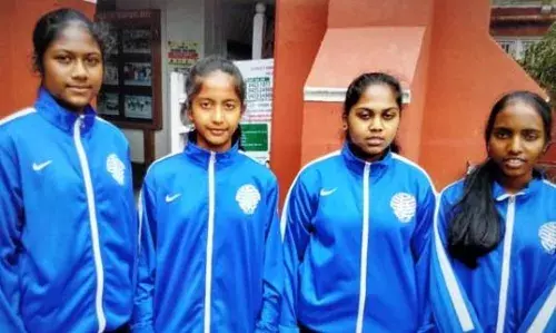 உக்ரைன் உலகக்கோப்பை மினி கால்பந்து போட்டி: நீலகிரி மாணவியர் 4 பேர் தேர்வு