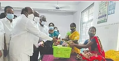 ஆரம்ப சுகாதார நிலையத்தில் அமைச்சர்கள் நேரில் ஆய்வு ஆரம்ப சுகாதார நிலையத்தில் அமைச்சர்கள் நேரில் ஆய்வு