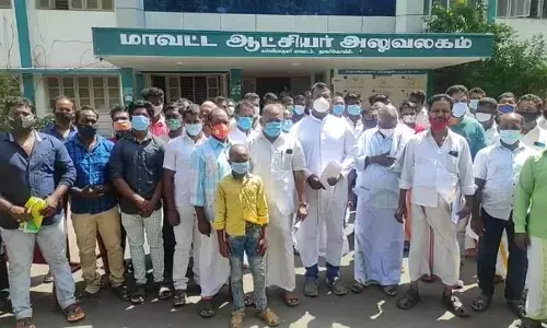 மண்ணெண்ணெய் கிடைக்காமல்  ஏமாற்றம் : ஆட்சியரிடம் மீனவர்கள் கோரிக்கை. மண்ணெண்ணெய் கிடைக்காமல்  ஏமாற்றம் : ஆட்சியரிடம் மீனவர்கள் கோரிக்கை.