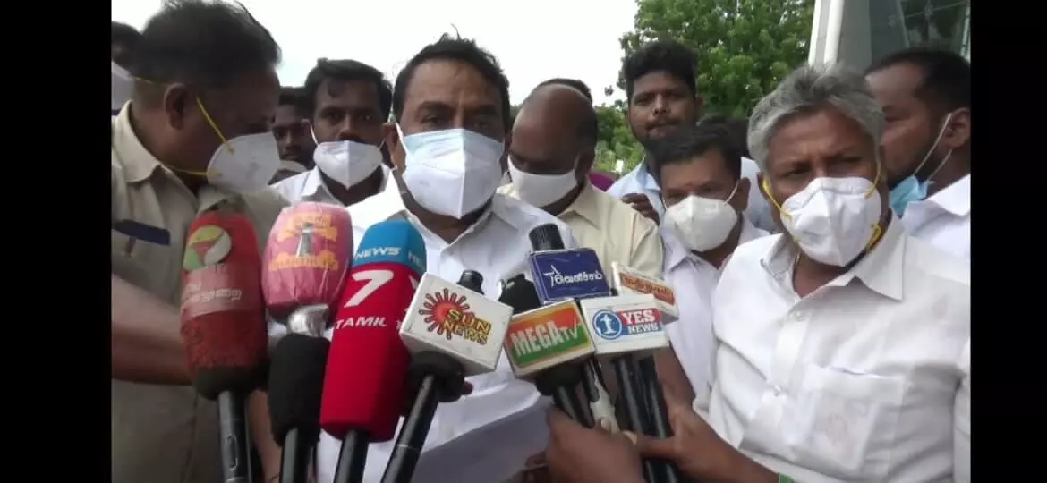 அரசு பேருந்தில் பெண்களுக்கு இலவசப் பயண திட்டத்துக்காக அரசு ரூ .1200 கோடி ஒதுக்கியுள்ளது:அமைச்சர் கண்ணப்பன் அரசு பேருந்தில் பெண்களுக்கு இலவசப் பயண திட்டத்துக்காக அரசு ரூ .1200 கோடி ஒதுக்கியுள்ளது:அமைச்சர் கண்ணப்பன்