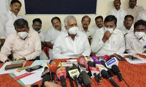 பூம்புகார் அரசு கலை மற்றும் அறிவியல் கல்லூரியில் அமைச்சர் சேகர்பாபு ஆய்வு