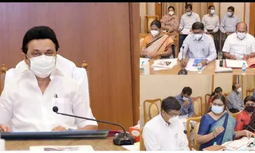 அரசு ஊழியர்கள் வாரம் இரண்டு நாட்கள் கைத்தறி ஆடைகளை உடுத்த வேண்டும், தமிழக அரசு
