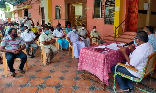 வணிக நிறுவனங்களுக்கு குமாரபாளையம் தாசில்தார் அறிவுரை