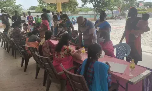 திண்டுக்கல்: தடுப்பூசி முகாம்கள் நடைபெறும் அறிவிப்பு மக்களை சென்று அடையாததால்  அவதி