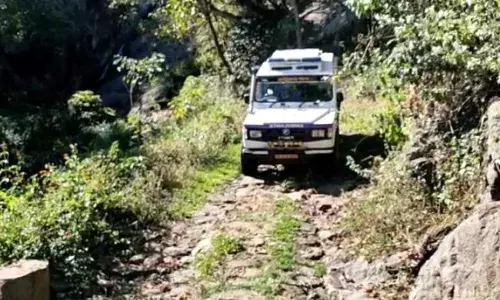 குன்னூர்: சாலை வசதி இல்லாத கிராமங்களுக்கு 108 ஆம்புலன்ஸ் சேவை