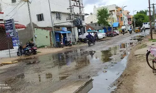 காஞ்சிபுரம் கிருஷ்ணன் தெருவில் குடிநீர் பைப் உடைப்பு  சரி செய்யுமா நகராட்சி