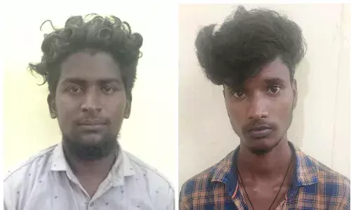 சிறுமிகளை முறையின்றி அழைத்துச் சென்ற 2 வாலிபர்கள் போக்சோ சட்டத்தில் கைது