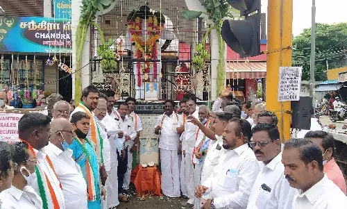 காஞ்சிபுரத்தில் காமராஜர் பிறந்த நாள் விழா, காங்கிரசார் கோலாகல கொண்டாட்டம்