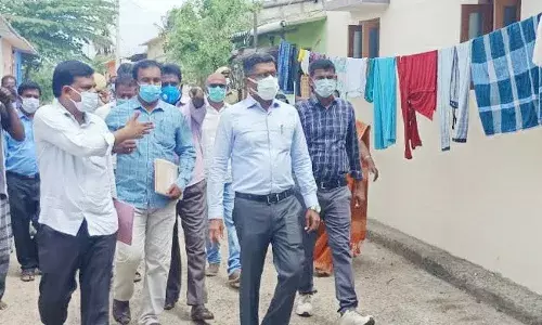 சங்கராபுரம் அருகே  அகதிகள் முகாமில் மாவட்ட ஆட்சித் தலைவர் ஆய்வு