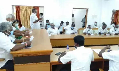 பண்ருட்டி அருகே அண்ணா கிராமம் ஒன்றிய கவுன்சிலர்கள் கூட்டத்தில் ரகளை