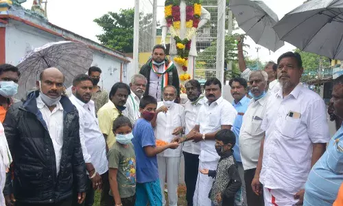 கிருஷ்ணகிரியில் காமராஜர் பிறந்தநாள் விழா கொண்டாட்டம்