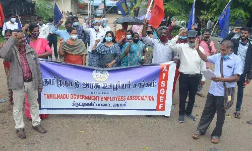 தமிழ்நாடு அரசு ஊழியர் சங்கம் சார்பில்  தேசிய எதிர்ப்பு தின ஆர்ப்பாட்டம்