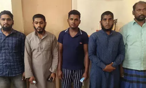 கெலமங்கலம் அருகே தொழிலாளி சரமாரியாக அடித்துக்கொலை - 5 பேர் கைது