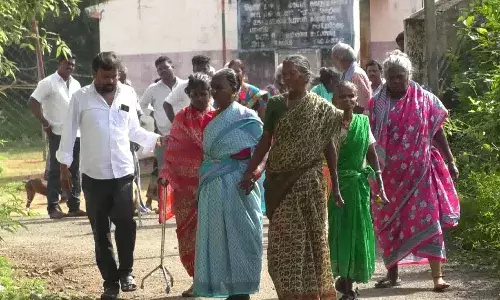 மின்சாரம், இடுகாடு இல்லை;  45 ஆண்டுகாளாக போராடும் தொழுநோயாளிகள்