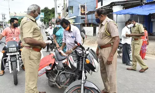 கொரோனா விதிமீறல் : ஒரே நாளில் ரூ.93 லட்சம் அபராதம் விதிப்பு