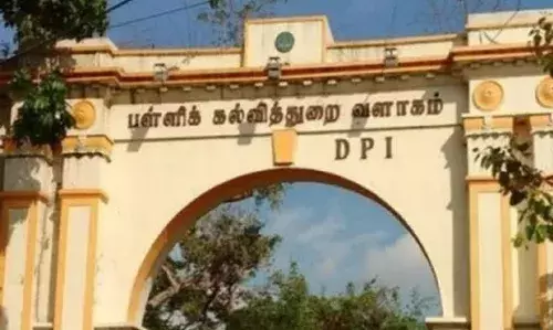 தனியார்பள்ளிகள் கல்வி கட்டணம் கேட்டு  பெற்றோர்களுக்கு நெருக்கடி