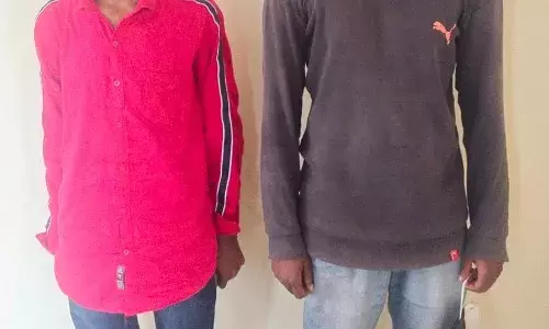 குன்னூரில் ரூ.1 லட்சம் திருட்டு;  கொள்ளையர்கள்   சிக்கினர்