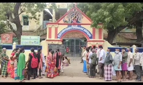 மயிலாடுதுறையில் குறைந்த அளவு தடுப்பூசி இருப்பு காரணமாக மக்கள் ஏமாற்றம்