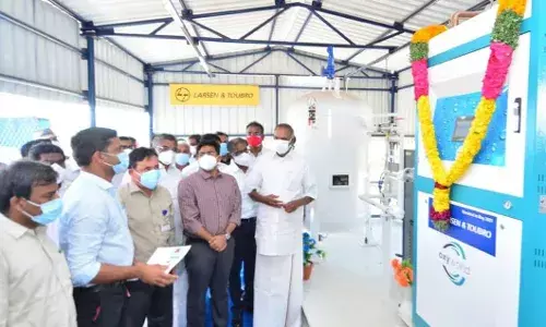 கூடங்குளம்  அரசு மருத்துவமனையில்  ஆக்சிஜன் உற்பத்தி மையம்: பேரவைத்தலைவர்  அப்பாவு  தொடங்கி  வைத்தார்