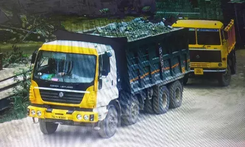 குமரியில் கனிம வளங்கள் கடத்தல். கண்டுக்கொள்ளுமா காவல் துறை குமரியில் கனிம வளங்கள் கடத்தல். கண்டுக்கொள்ளுமா காவல் துறை