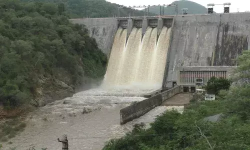 பவானி ஆற்றில் வெள்ளப்பெருக்கு:கரையோர மக்களுக்கு வெள்ள எச்சரிக்கை