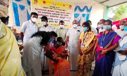 புதுப்பேட்டை ஆரம்ப சுகாதார நிலையத்தில்  குழந்தைகளுக்கு தடுப்பூசி முகாம்