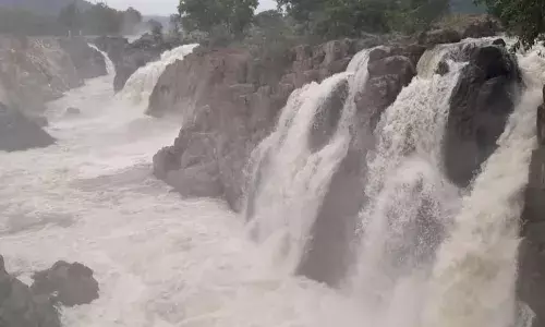 காவிரியில் நீர்வரத்து  8,000 கனஅடியில் இருந்து 16,000 கனஅடியாக அதிகரிப்பு