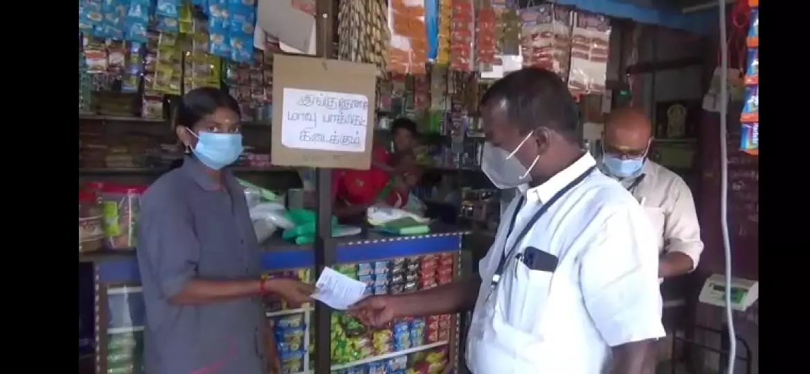 வணிக வளாகங்களில் திடீர் ரெய்டு; சுகாதாரத் துறையினர் அதிரடி வணிக வளாகங்களில் திடீர் ரெய்டு; சுகாதாரத் துறையினர் அதிரடி
