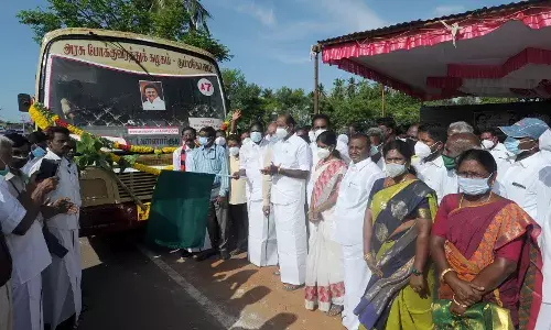 மன்னார்குடியிலிருந்து இரண்டு  புதிய  பேருந்து வழித்தடம் தொடங்கப்பட்டது