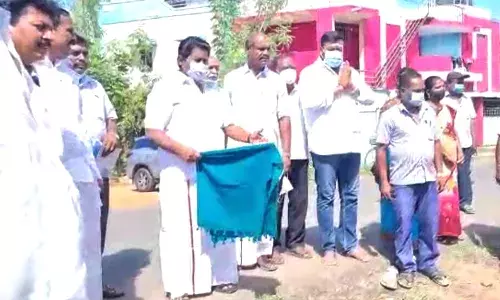 கும்பகோணம் பகுதியில்  தூர்வாரும் பணிகளை எம்எல்ஏ அன்பழகன் தொடங்கி வைத்தார்