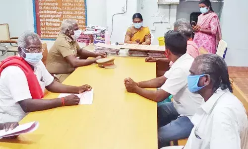 துணை வட்டாட்சியர் காலி பணியிடத்தை நிரப்ப கம்யூனிஸ்ட் சார்பில் ஆர்ப்பாட்டம்