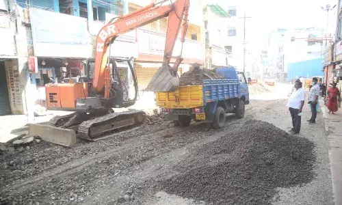 நாகர்கோவில் மாநகராட்சி பகுதியில் ரூ 10 கோடி மதிப்பீட்டில் சாலை சீரமைப்பு பணி