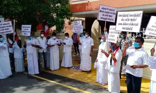 மக்களை திசைதிருப்பவே மாஜி அமைச்சர்கள் மீது வழக்கு:  எடப்பாடி பழனிசாமி