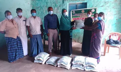 துறையூர்,பச்சமலை பழங்குடியின விவசாயிகளுக்கு  சிறுதானிய விதைகள் வழங்கல்