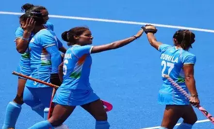 டோக்கியோ ஒலிம்பிக் மகளிர் ஹாக்கி: காலிறுதி வாய்ப்பை தக்க வைத்த இந்தியா