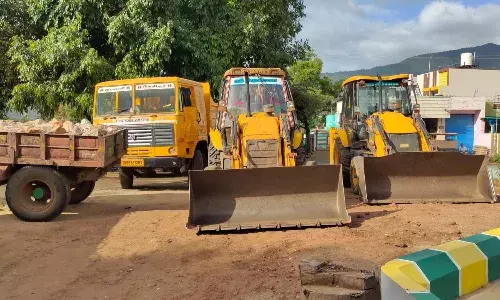 கோவையில்  மணல் கொள்ளை, 3 வாகனங்கள் பறிமுதல், அதிகாரிகள் அதிரடி
