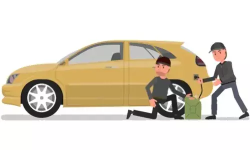 தங்கநகை திருட்டு போய் பெட்ரோல்,டீசல் திருட்டு வந்தாச்சு : தேனி கூத்து