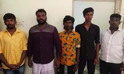 ஓட்டப்பிடாரம் பகுதியில் கொலை, கொலை மிரட்டல் உள்ளிட்ட பல்வேறு வழக்கு: பிரபல ரவுடிகள் 5 பேர் கைது