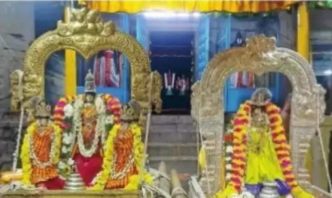 சோளிங்கர் நரசிம்ம சுவாமி கோயிலில் ஆடிப்பூர விழா இன்று தொடக்கம் சோளிங்கர் நரசிம்ம சுவாமி கோயிலில் ஆடிப்பூர விழா இன்று தொடக்கம்