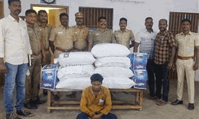 செய்யாறு அருகே தடைசெய்யப்பட்ட புகையிலை பொருட்கள் வாகனத்துடன் பறிமுதல்
