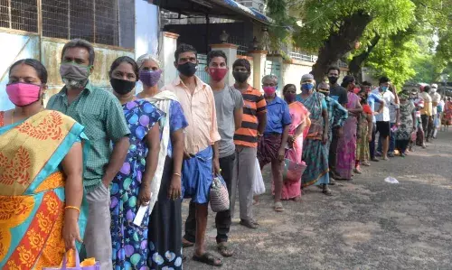 ஈரோடு மொடக்குறிச்சி சுற்றுவட்டார பகுதிகளில்  தடுப்பூசி போடும் இடங்கள்