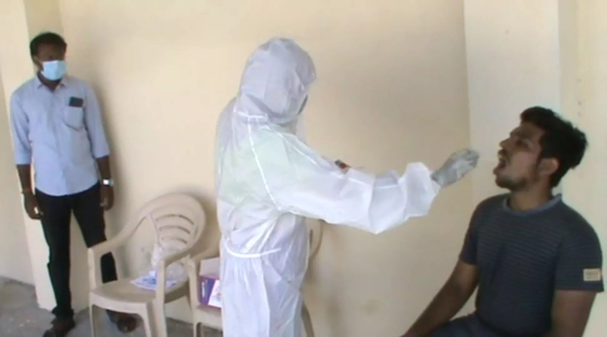 எடப்பாடி நகராட்சியில் கொரோனா பரிசோதனை மற்றும் தடுப்பு பணிகள் தீவிரம் எடப்பாடி நகராட்சியில் கொரோனா பரிசோதனை மற்றும் தடுப்பு பணிகள் தீவிரம்