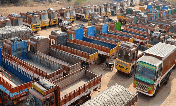 திருச்சி லாரி உரிமையாளர்கள் சங்கம் : வேலை நிறுத்த போராட்டம் திருச்சி லாரி உரிமையாளர்கள் சங்கம் : வேலை நிறுத்த போராட்டம்