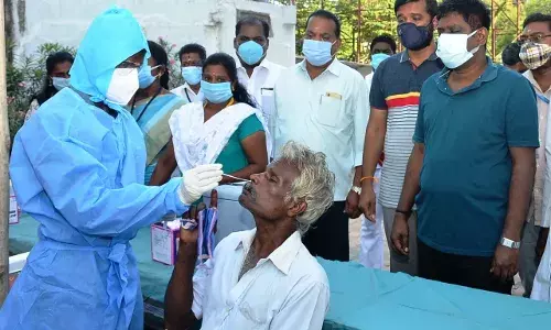 சேலம் மாநகராட்சியில் கட்டுமானத் தொழிலாளர்களுக்கு கொரோனா பரிசோதனை