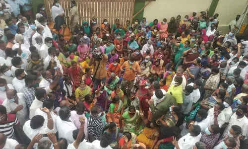எஸ்.பி.வேலுமணி உறவினர் வீட்டில் சோதனை நிறைவு
