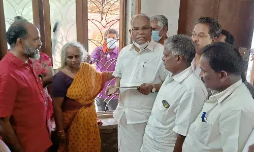 மறைந்த மாவட்ட செயலாளர் குடும்பத்தினருக்கு சிபிஎம் மாநில செயலாளர் நேரில் ஆறுதல்