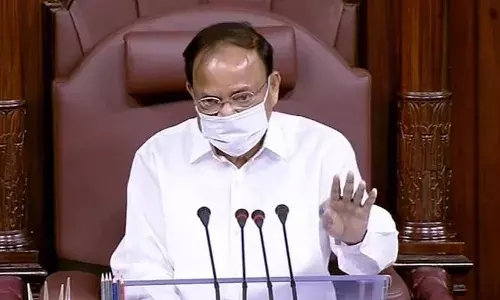 எதிர்க்கட்சி உறுப்பினர்களின் செயல் வேதனை அளிக்கிறது:  வெங்கையா நாயுடு கண்ணீர்