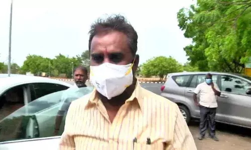 நடந்தது என்ன தூத்துக்குடி விமானநிலையத்தில் முன்னாள் அமைச்சர் வேலுமணி பரபரப்பு பேட்டி